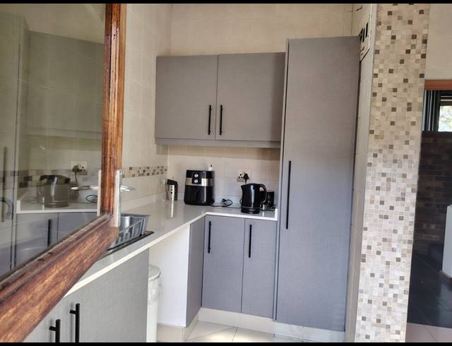 4 BEDROOM HOUSE FOR SALE IN RESERVOIR HILLS